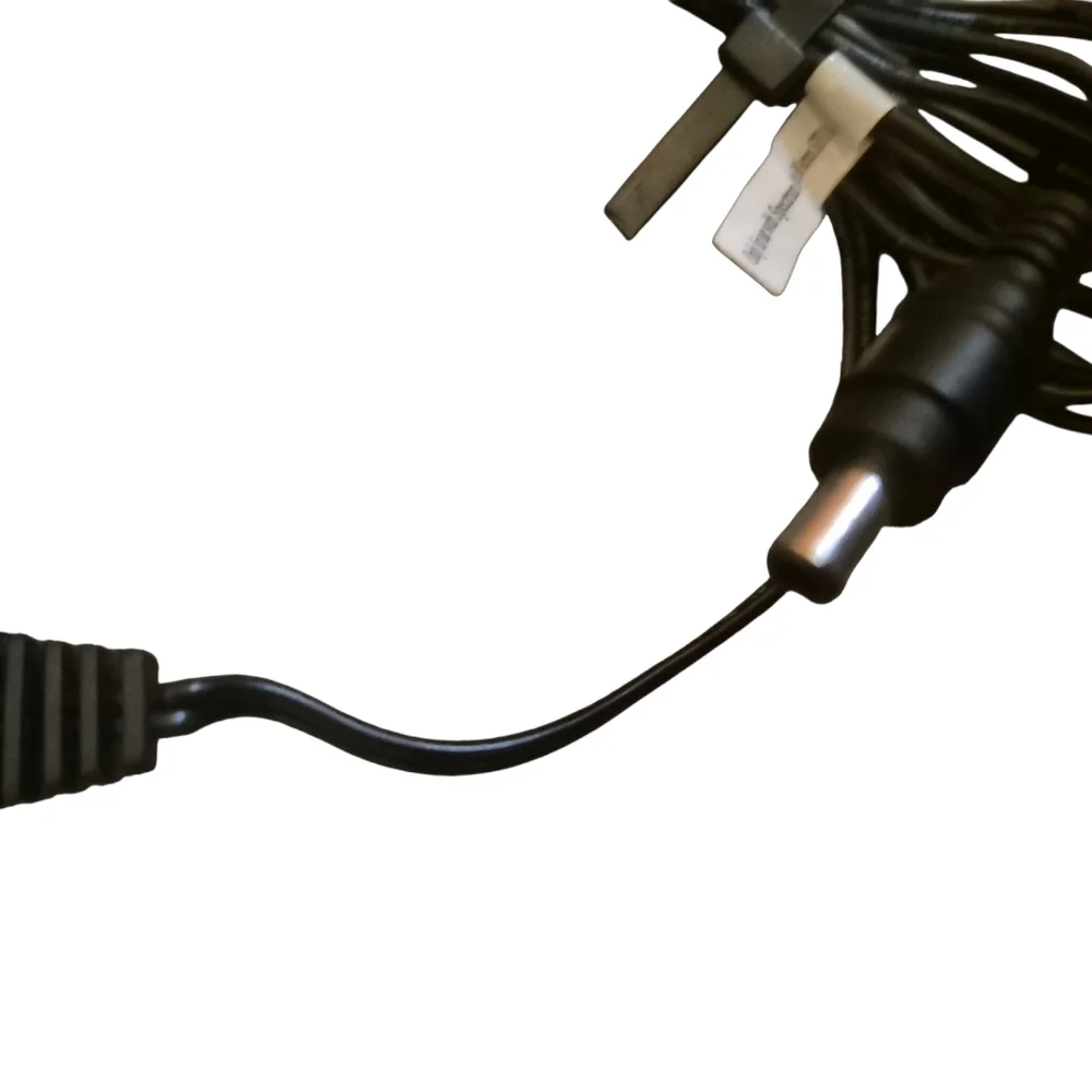 (2) CHALLENGER CABLE SALES SWITCHING POWER SUPPLY 12V Adapter PS-3.3-12-3DC1 NEW
